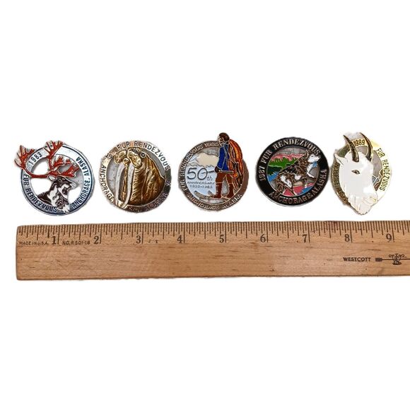 Lot of 5 Vintage Fur Rendezvous Anchorage Alaska 1980's Enamel Pin Brooch - Picture 13 of 14